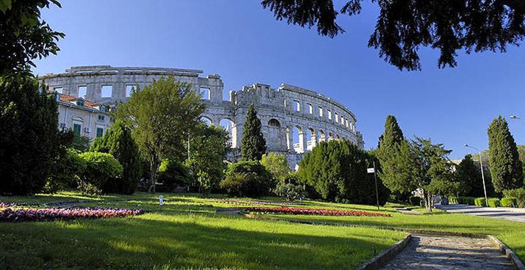 And Mladenka Apartment